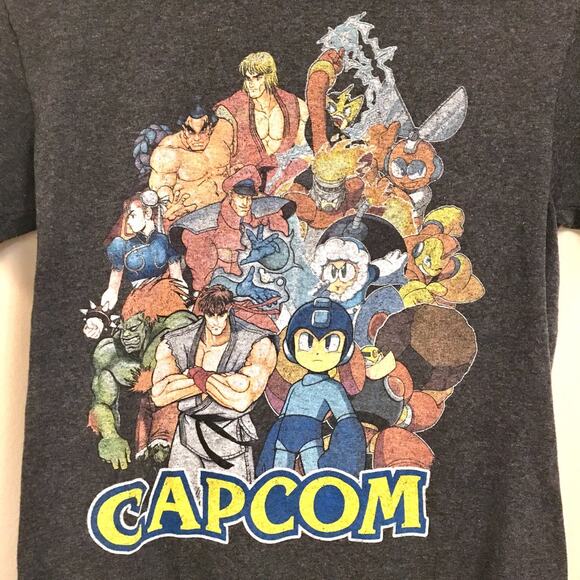 Capcom Heroes Group graphic tee t-shirt gray short SIZE SMALL - Picture 3 of 4